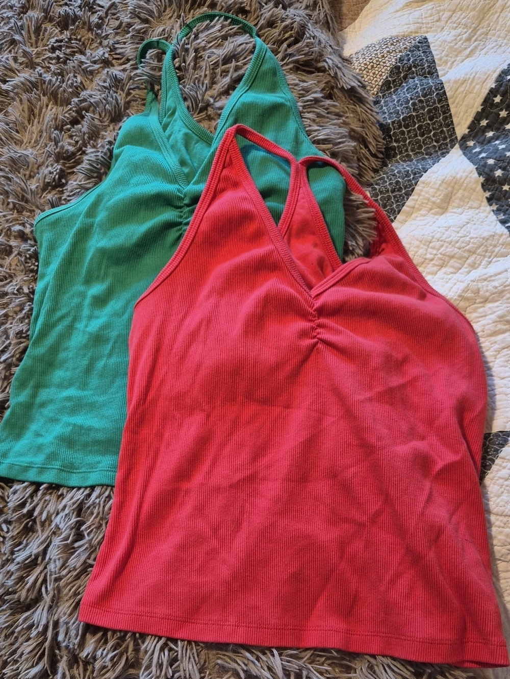 NWOT 2 Old Navy Ribbed V-Neck Camisoles — Red and Green